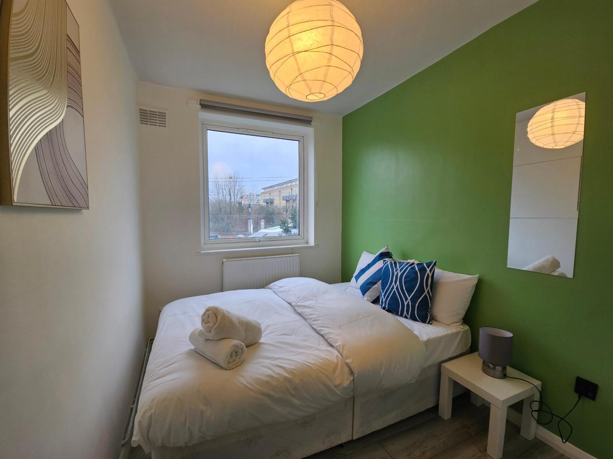 London Mile End Rooms Bagian luar foto