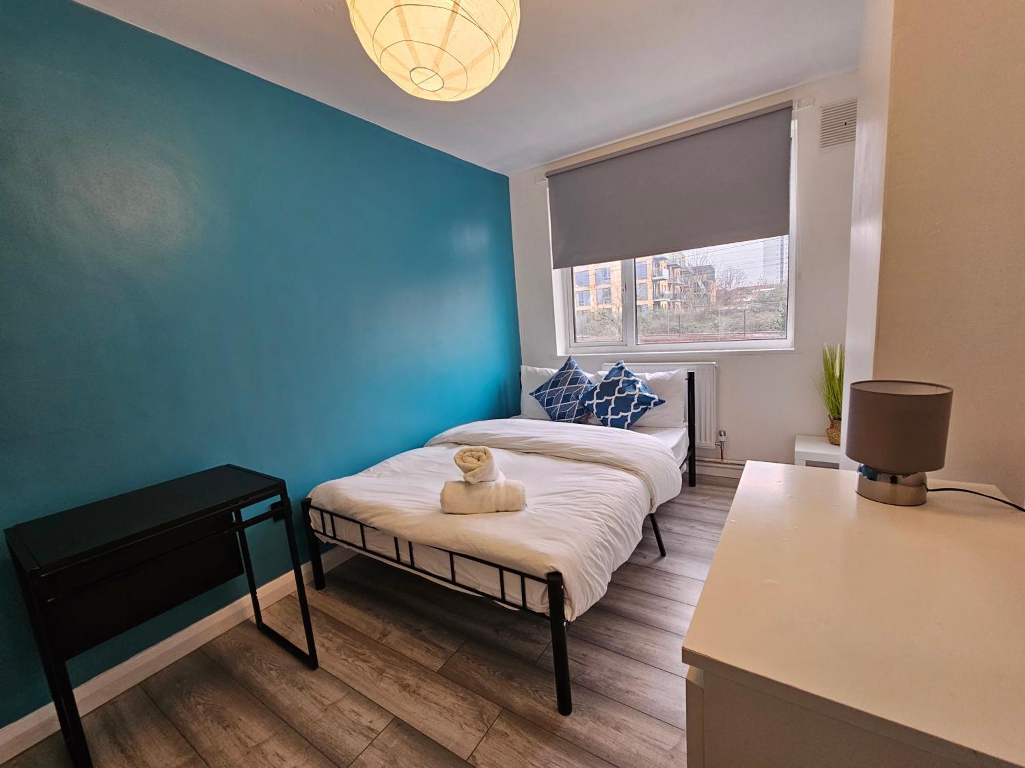 London Mile End Rooms Bagian luar foto