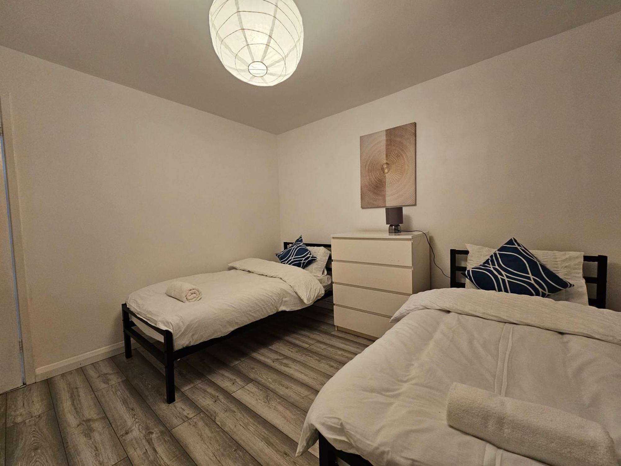 London Mile End Rooms Bagian luar foto
