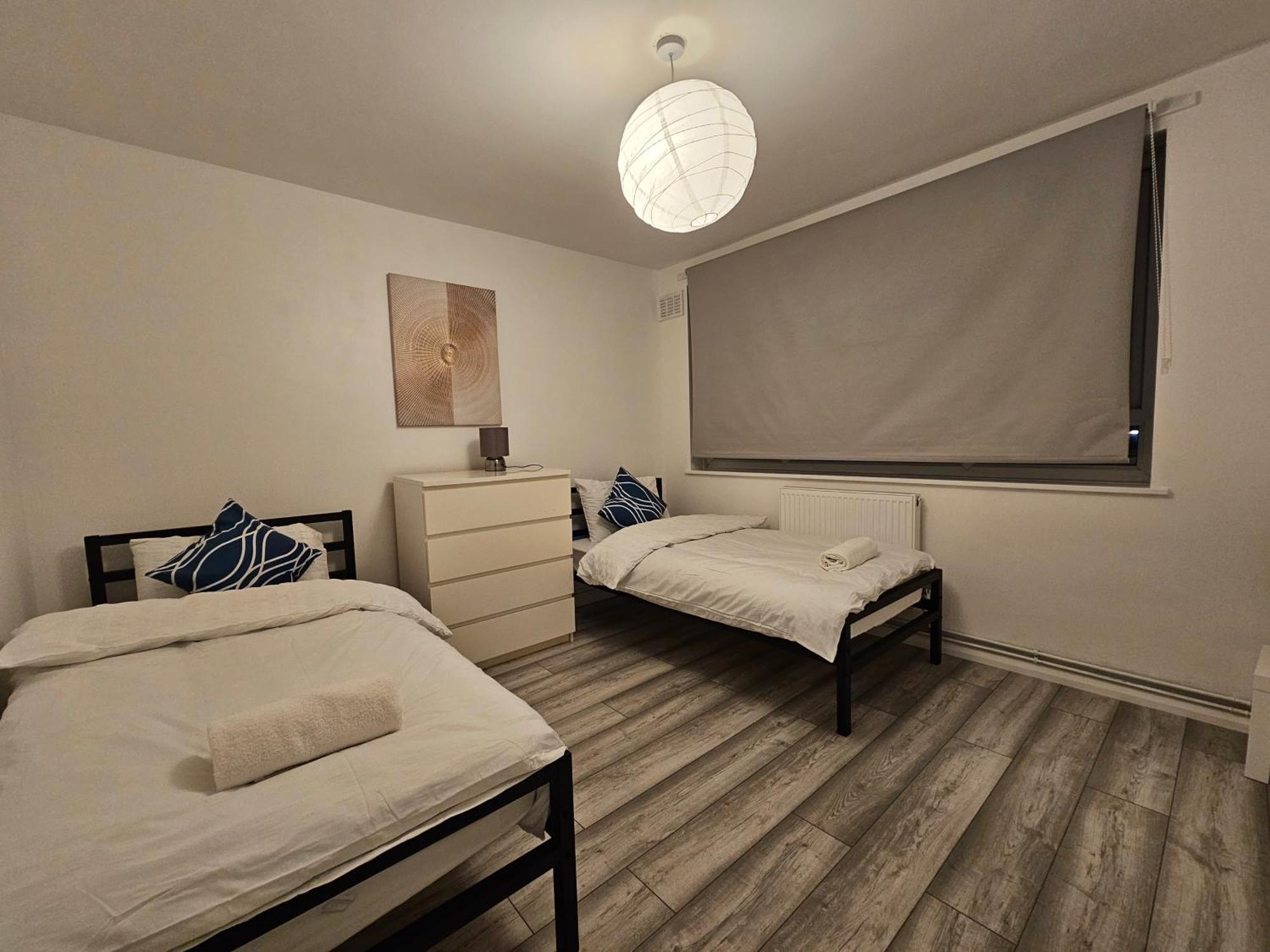 London Mile End Rooms Bagian luar foto