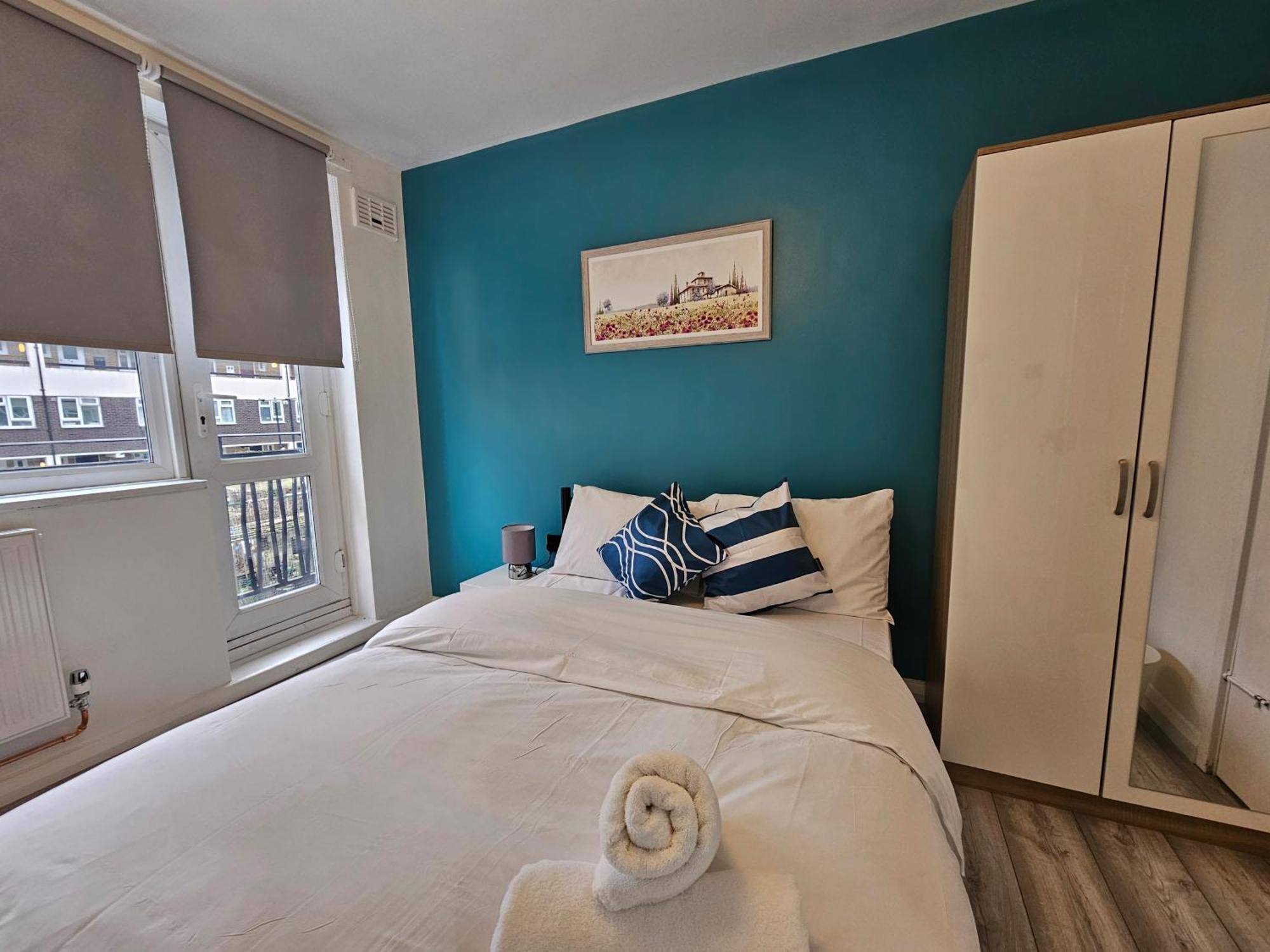 London Mile End Rooms Bagian luar foto