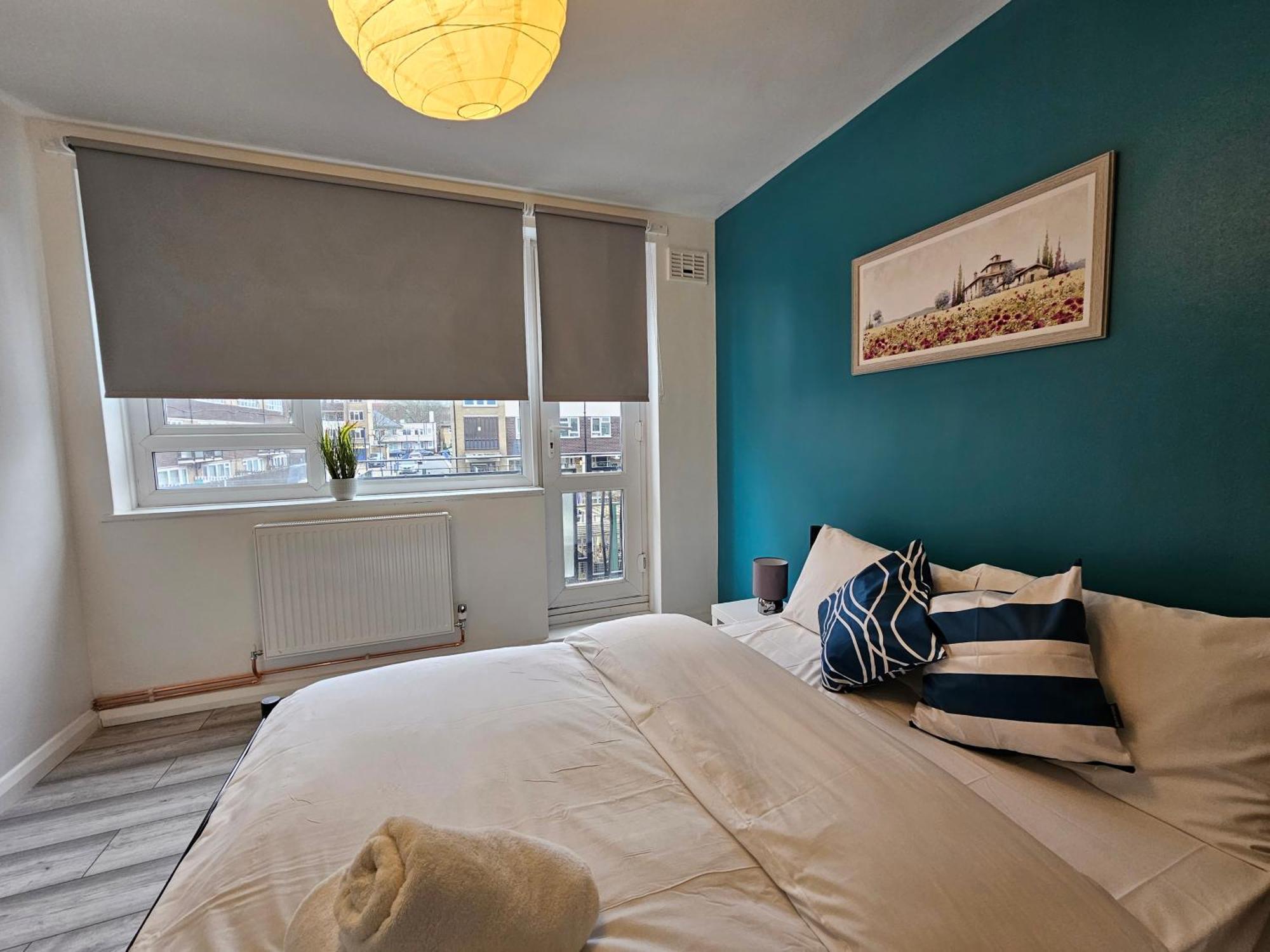 London Mile End Rooms Bagian luar foto