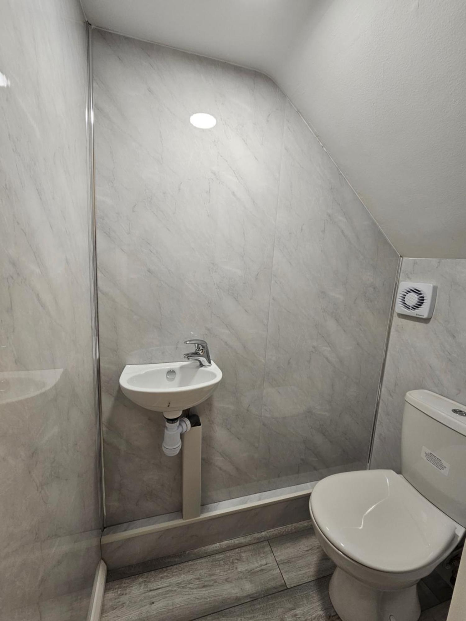 London Mile End Rooms Bagian luar foto